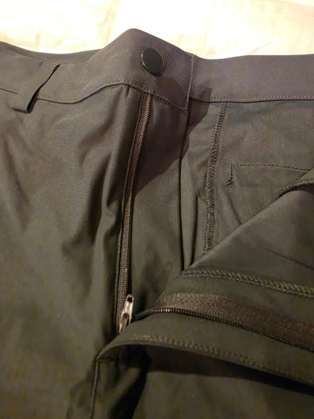 WILLIT Men's Flat Front Performance Shorts - charcoal gray 36”w/7” inseam NWT